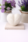Handgemachte Ornament Herz Kerze – Elegante weiße Deko-Kerze | Romantisch & modern