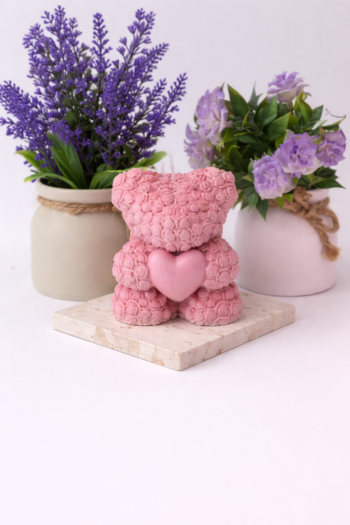 Rosen-Bär Kerze – Handgemacht | Romantische Deko & Geschenkidee